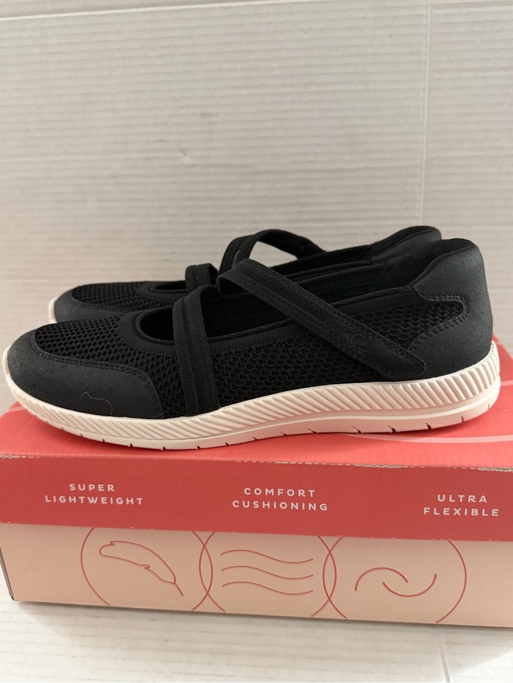 Easy‎ Spirit Gwynn Mary Jane Walking  Woman’s Black Sneakers Athletic Shoes 10